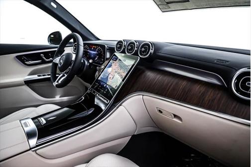 2025 Mercedes-Benz GLC 300 Base