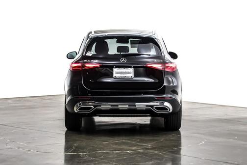 2026 Mercedes-Benz GLC 300 4MATIC