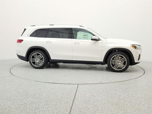 Polar White 2026 Mercedes-Benz GLS 450 4MATIC