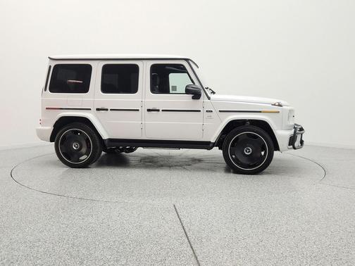 MANUFAKTUR Moonlight White Magno 2026 Mercedes-Benz AMG G 63 AMG G 63