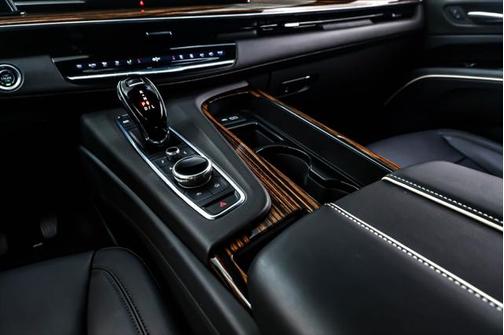 2022 Cadillac Escalade Luxury