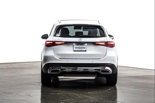 2026 Mercedes-Benz GLC 300 4MATIC