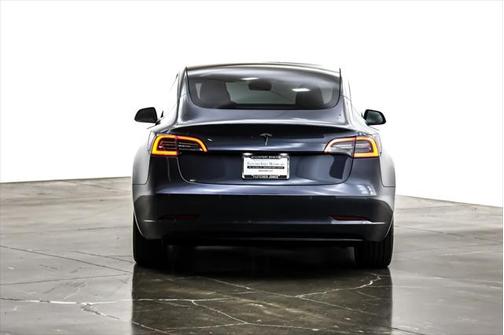 2022 Tesla Model 3 Standard Range