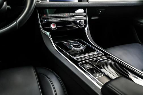 2017 Jaguar XF 20d Premium
