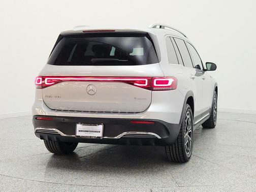 Iridium Silver Metallic 2022 Mercedes-Benz EQB 300 4MATIC