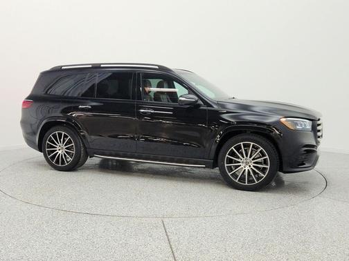 Obsidian Black Metallic 2024 Mercedes-Benz GLS 450 4MATIC