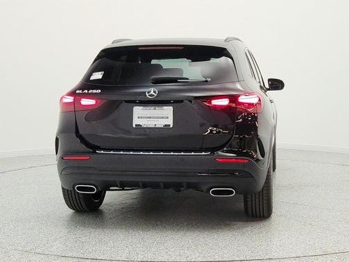 Night Black 2026 Mercedes-Benz GLA 250 4MATIC