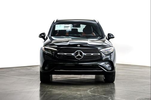 2026 Mercedes-Benz GLC 300 Base