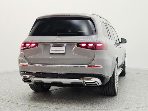 MANUFAKTUR Alpine Grey 2024 Mercedes-Benz Maybach GLS 600 4MATIC
