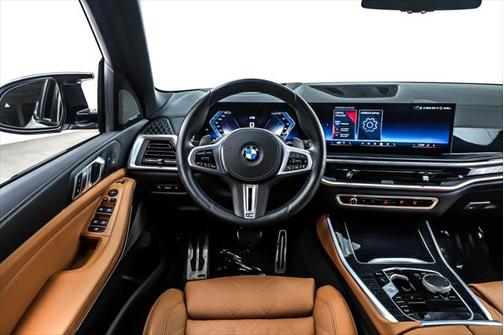 2024 BMW X5 M60i