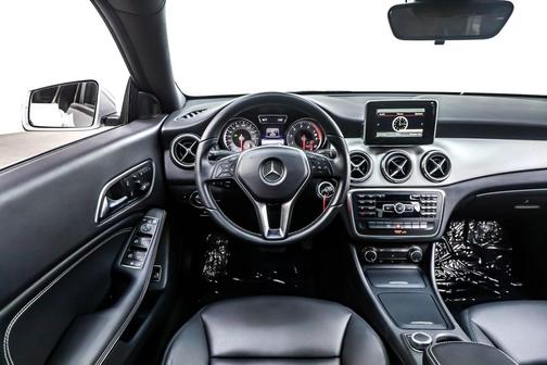2014 Mercedes-Benz CLA-Class Base
