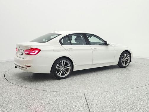 Alpine White 2018 BMW 330 330i
