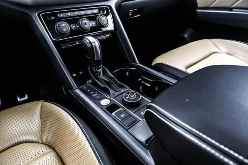 2023 Volkswagen Atlas Cross Sport 3.6L V6 SEL Premium R-Line