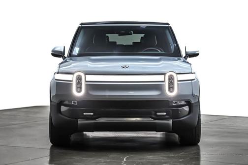 2023 Rivian R1S Adventure