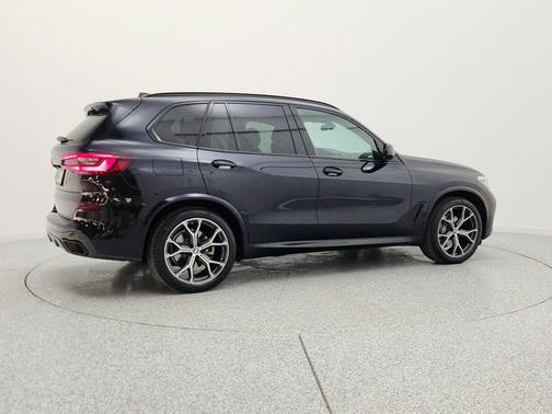 Carbon Black Metallic 2021 BMW X5 xDrive40i