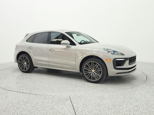 Chalk 2023 Porsche Macan Macan S