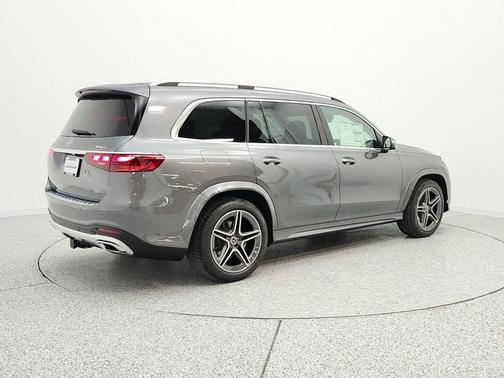Selenite Grey Metallic 2026 Mercedes-Benz GLS 450 4MATIC