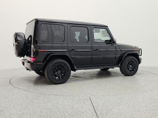 Obsidian Black Metallic 2026 Mercedes-Benz G-Class G 550