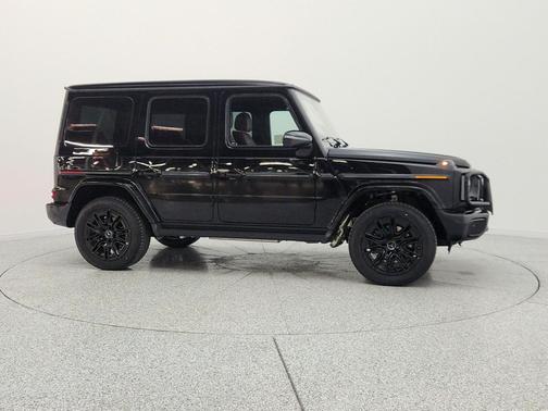 Obsidian Black Metallic 2026 Mercedes-Benz G-Class G 550