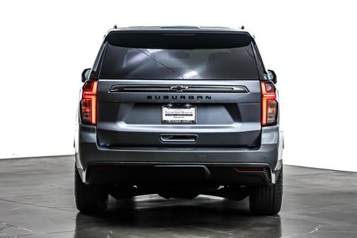 2022 Chevrolet Suburban 4WD Z71