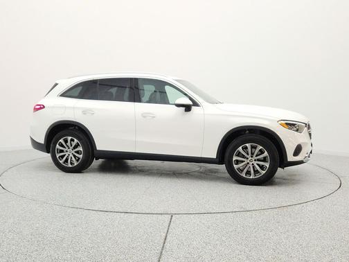 Polar White 2026 Mercedes-Benz GLC 300 Base