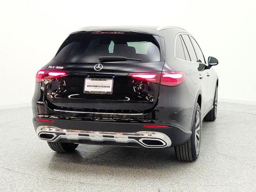 Black 2024 Mercedes-Benz GLC 300 Base