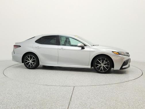 Celestial Silver Metallic 2021 Toyota Camry SE