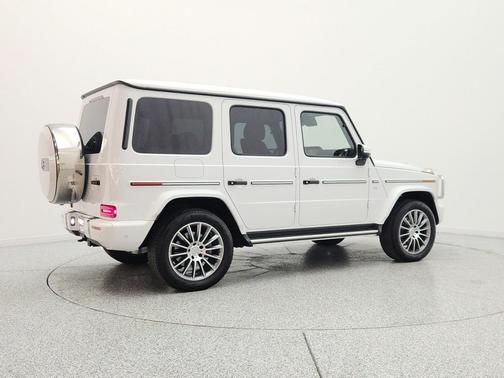 MANUFAKTUR Moonlight White Metallic 2024 Mercedes-Benz G-Class 4MATIC