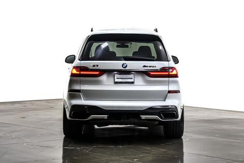 2021 BMW X7 M50i