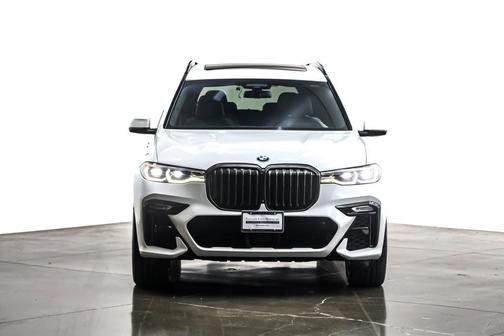 2021 BMW X7 M50i