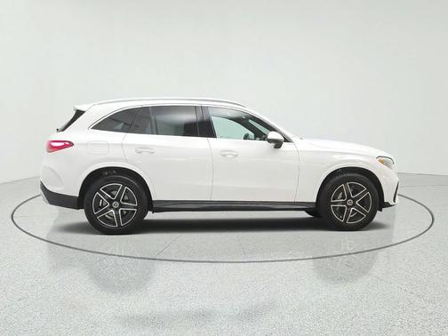 Polar White 2024 Mercedes-Benz GLC 300 Base