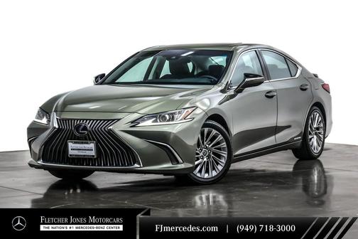 2019 Lexus ES 300h Base