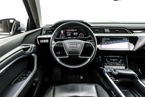 2022 Audi e-tron Premium