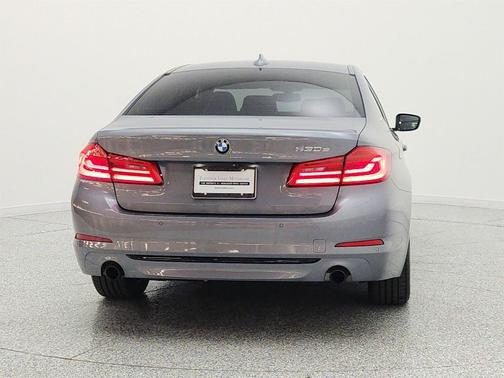Bluestone Metallic 2019 BMW 530e iPerformance