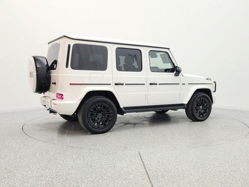 Polar White 2026 Mercedes-Benz G-Class G 550