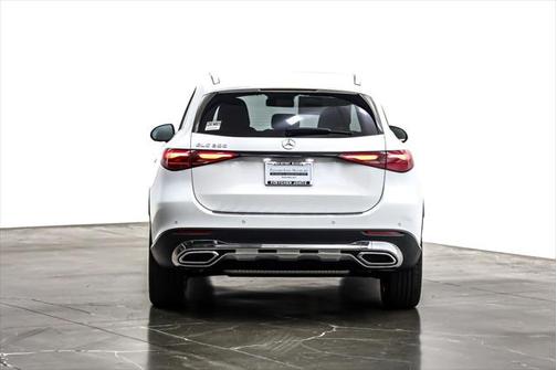 2025 Mercedes-Benz GLC 300 Base