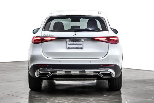 2025 Mercedes-Benz GLC 300 Base