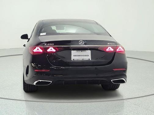 Obsidian Black Metallic 2027 Mercedes-Benz E-Class E 450 4MATIC
