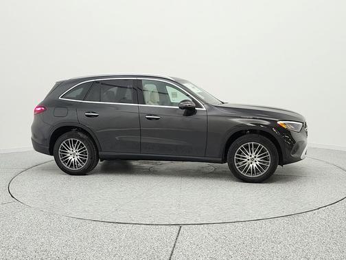 Graphite Grey Metallic 2026 Mercedes-Benz GLC 300 Base
