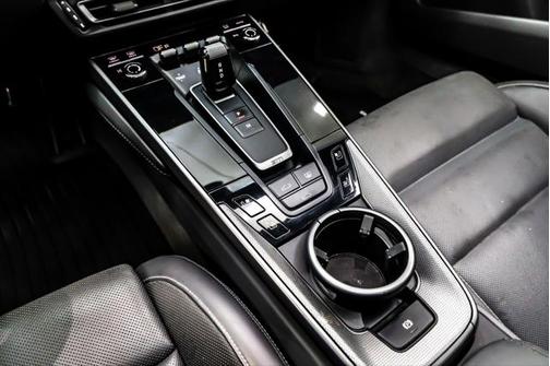 2020 Porsche 911 Carrera S