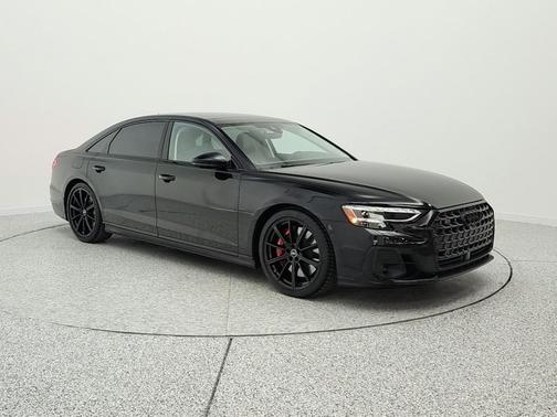 Mythos Black Metallic 2022 Audi S8 4.0T