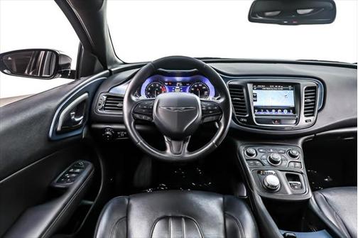 2016 Chrysler 200 S