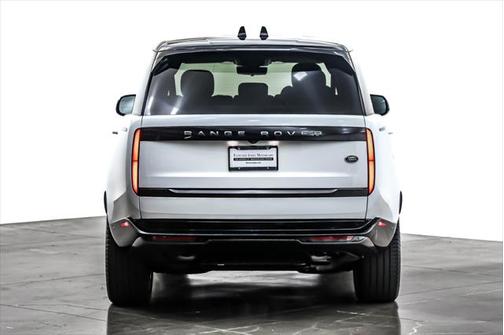 2023 Land Rover Range Rover P530 SE