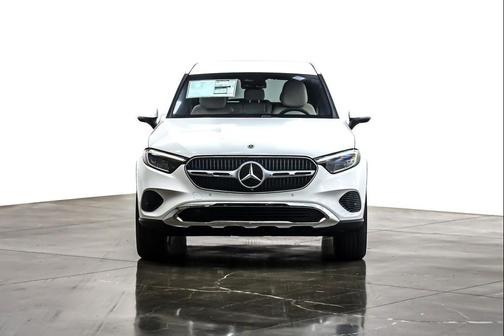 2026 Mercedes-Benz GLC 300 Base
