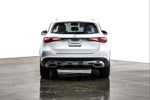 2026 Mercedes-Benz GLC 300 Base