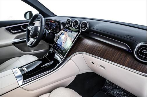 2025 Mercedes-Benz GLC 350e Base