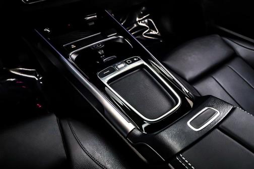 2025 Mercedes-Benz EQB 250 Base