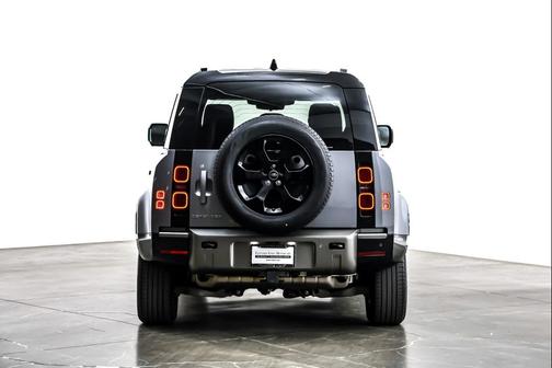 2024 Land Rover Defender 110 P400 X-Dynamic SE