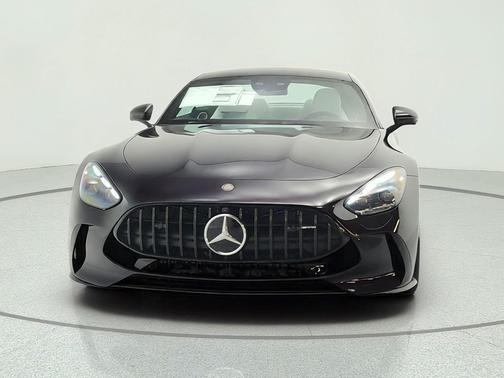 MANUFAKTUR Exclusive Northern Lights Violet Met 2026 Mercedes-Benz AMG GT 63 S E Performance