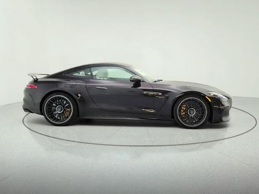 MANUFAKTUR Exclusive Northern Lights Violet Met 2026 Mercedes-Benz AMG GT 63 S E Performance
